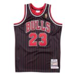 Authentic Jersey Chicago Bulls Alternate 1996-97 Michael